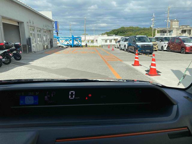 タントファンクロス(沖縄県)の中古車