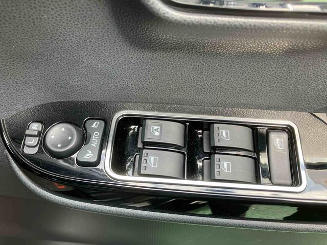 タントカスタムＸ（沖縄県）の中古車