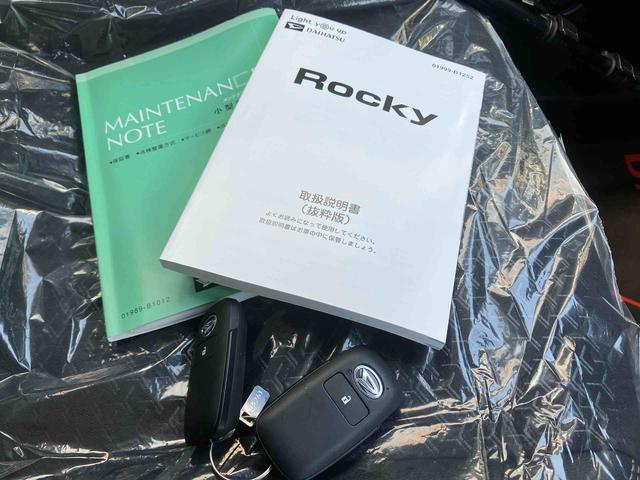 ロッキープレミアムＧ　ＨＥＶ（沖縄県）の中古車