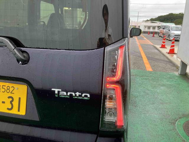 タントカスタムＸオートエアコン　９インチディスプレイオーディオ　衝突回避支援システム　コーナーセンサー　電動パーキングブレーキ　両側パワースライドドア（沖縄県）の中古車