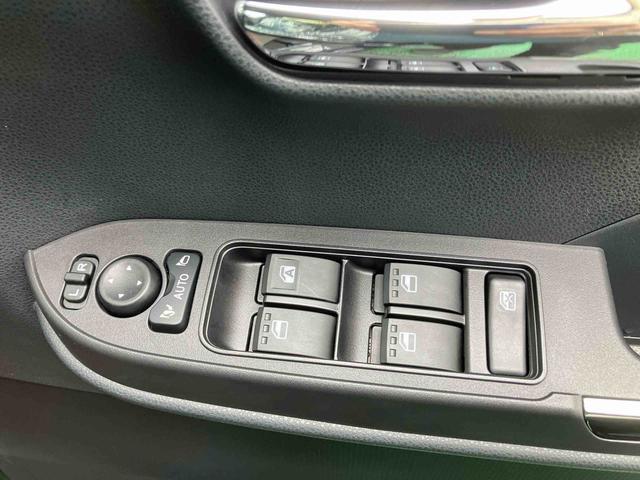 タントカスタムＸオートエアコン　９インチディスプレイオーディオ　衝突回避支援システム　コーナーセンサー　電動パーキングブレーキ　両側パワースライドドア（沖縄県）の中古車