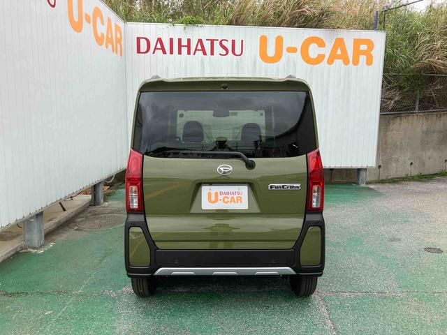 タントファンクロス（沖縄県）の中古車