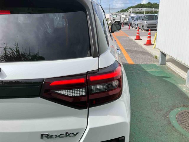 ロッキープレミアムＧ　ＨＥＶ（沖縄県）の中古車