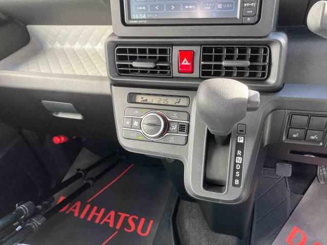 タントX(沖縄県)の中古車