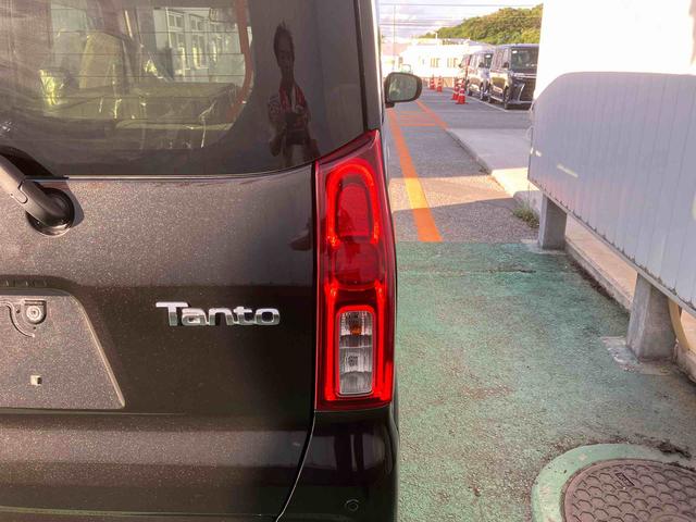 タントX(沖縄県)の中古車