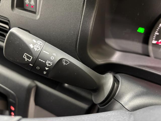 ハイゼットカーゴDX防錆塗装済み CVT AM/FMラジオ 電子制御式4WD パワステ エアコン オートライト パワーウィンドウ オーバーヘッドシェルフ フルフラット荷室 キーレスエントリー スマートアシスト(長野県)の中古車