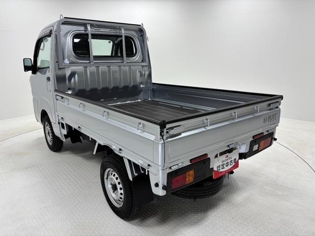 ハイゼットトラックスタンダード防錆塗装済み　ＡＭ／ＦＭチューナー　マニュアルエアコン　電子制御式４ＷＤ　荷台ゴムマット（５ｍｍ）　ゲートプロテクター　ガードフレームプロテクター　オートライト機能　ショッピングフック　スマアシ（長野県）の中古車