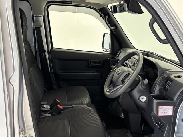 ハイゼットカーゴＤＸＡＭ・ＦＭラジオ　マニュアルエアコン　　　ＣＶＴ　オートライト（長野県）の中古車