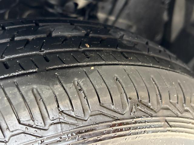 ハイゼットカーゴＤＸＡＭ・ＦＭラジオ　マニュアルエアコン　　　ＣＶＴ　オートライト（長野県）の中古車