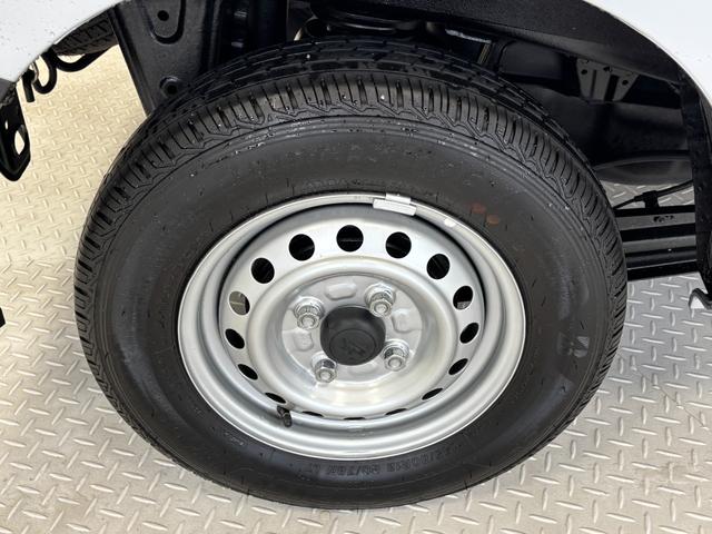 ハイゼットカーゴＤＸＡＭ・ＦＭラジオ　マニュアルエアコン　　　ＣＶＴ　オートライト（長野県）の中古車