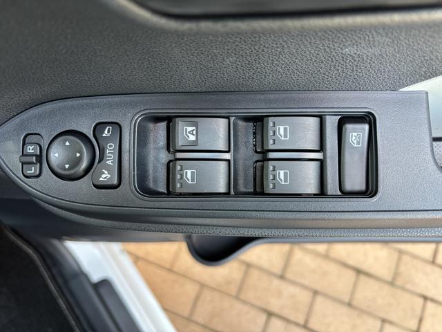 タントX4WD 左側電動スライドドア クリアランスソナー アイドリングストップ プッシュスタート 横滑り防止 オートライト CDオーディオ オートブレーキホールド機能 電動パーキングブレーキ シートヒーター(長野県)の中古車