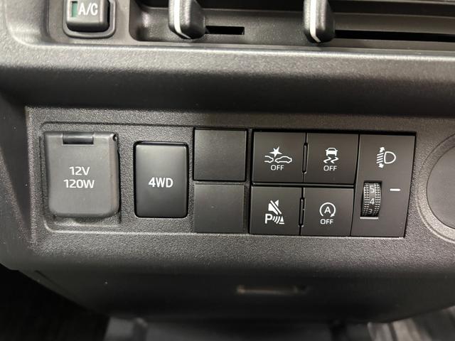 ハイゼットトラックスタンダードＭＴ５　ＡＭ，ＦＭチューナー　マニュアルエアコン　パートタイム４ＷＤ　アクセサリーソケット　ショッピングフック　ハロゲンヘッドランプ　オートライト機能　スマアシ（長野県）の中古車