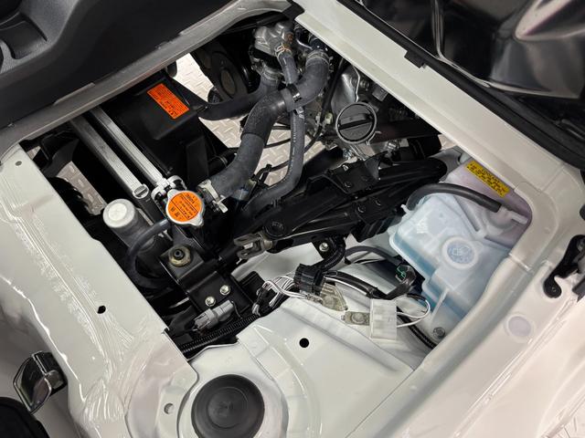 ハイゼットトラックスタンダードＭＴ５　ＡＭ，ＦＭチューナー　マニュアルエアコン　パートタイム４ＷＤ　アクセサリーソケット　ショッピングフック　ハロゲンヘッドランプ　オートライト機能　スマアシ（長野県）の中古車
