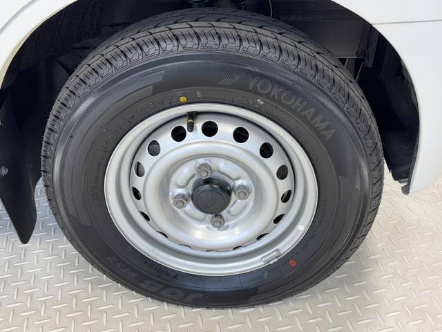 ハイゼットカーゴデラックスＳＡIIIＡＭ・ＦＭラジオ　オートライト　マニュアルエアコン　ＬＥＤヘッドランプ（長野県）の中古車