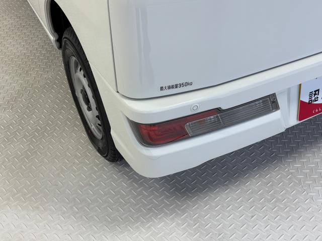 ハイゼットカーゴデラックスＳＡIIIＡＭ・ＦＭラジオ　オートライト　マニュアルエアコン　ＬＥＤヘッドランプ（長野県）の中古車