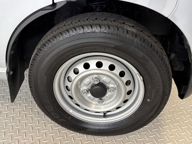 ハイゼットカーゴＤＸＡＭ・ＦＭラジオ　マニュアルエアコン　　　ＣＶＴ　オートライト（長野県）の中古車