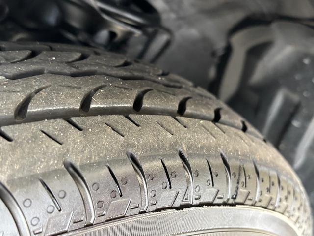 ハイゼットカーゴＤＸＡＭ・ＦＭラジオ　マニュアルエアコン　　　ＣＶＴ　オートライト（長野県）の中古車