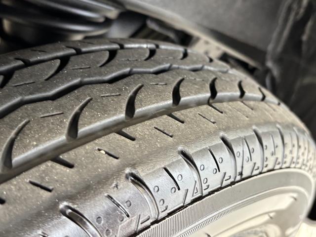 ハイゼットカーゴＤＸＡＭ・ＦＭラジオ　マニュアルエアコン　　　ＣＶＴ　オートライト（長野県）の中古車