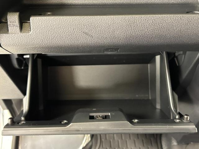 ハイゼットカーゴＤＸＡＭ・ＦＭラジオ　マニュアルエアコン　　　ＣＶＴ　オートライト（長野県）の中古車
