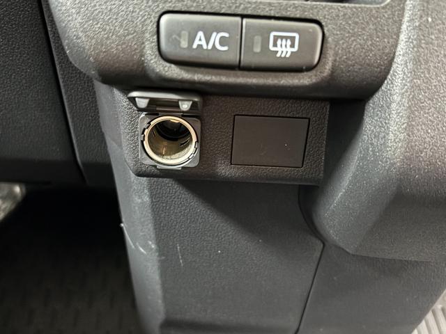 ハイゼットカーゴＤＸＡＭ・ＦＭラジオ　マニュアルエアコン　　　ＣＶＴ　オートライト（長野県）の中古車