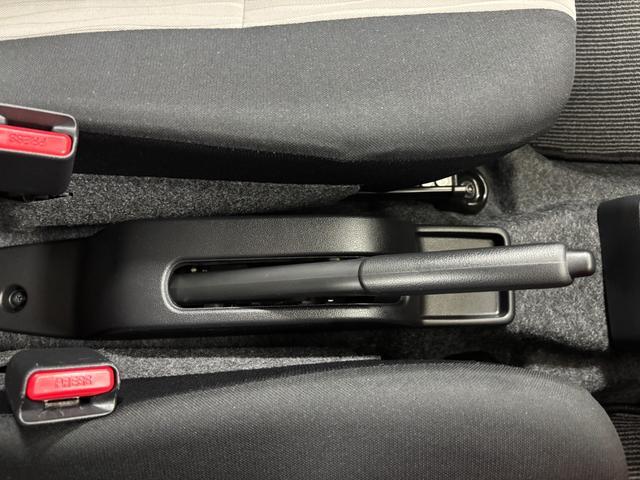 ミライースＬ　ＳＡIIIオーディオレス　マニュアルエアコン　パワーウィンドゥスイッチ　キーレスエントリー　パンク応急修理キット　スマートアシスト　インパネセンタートレイ　　オートライト機能　１３インチフルホイールキャップ（長野県）の中古車