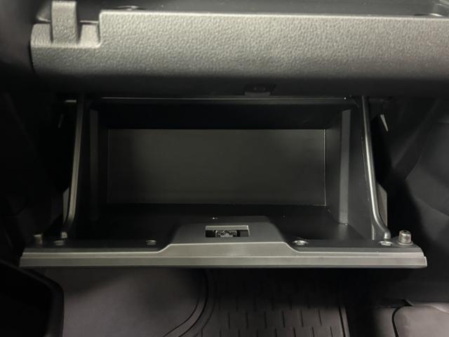 ハイゼットカーゴクルーズターボターボ CDチューナー マニュアルエアコン 電子制御式4WD フルフラット荷室 オーバーヘッドシェルフ ショッピングフック 電動格納ミラー オートライト機能 プッシュスタート キーフリー スマアシ(長野県)の中古車