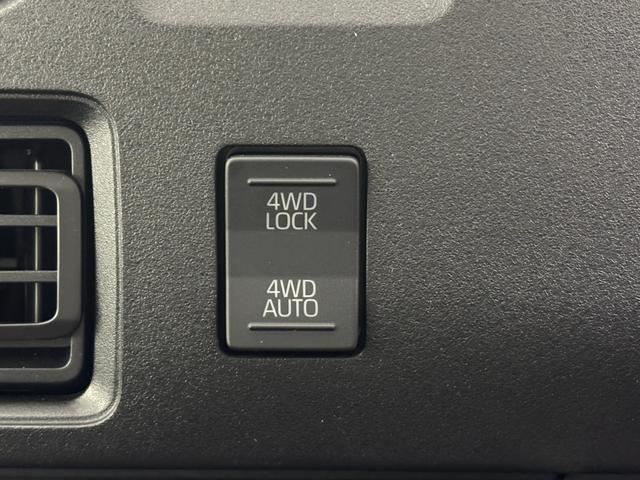 ハイゼットカーゴクルーズターボターボ CDチューナー マニュアルエアコン 電子制御式4WD フルフラット荷室 オーバーヘッドシェルフ ショッピングフック 電動格納ミラー オートライト機能 プッシュスタート キーフリー スマアシ(長野県)の中古車