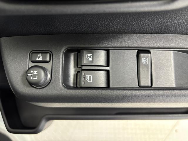 ハイゼットカーゴクルーズターボターボ CDチューナー マニュアルエアコン 電子制御式4WD フルフラット荷室 オーバーヘッドシェルフ ショッピングフック 電動格納ミラー オートライト機能 プッシュスタート キーフリー スマアシ(長野県)の中古車