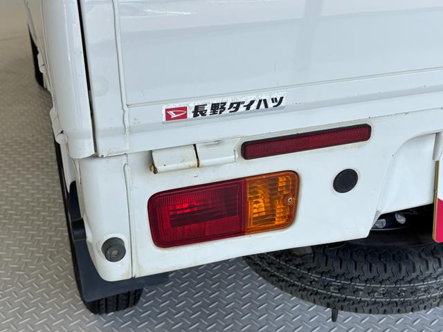 ハイゼットトラックスタンダードＡＭ・ＦＭラジオ　マニュアルエアコン　ＭＴ　４ＷＤ（長野県）の中古車