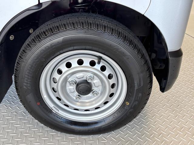 ハイゼットカーゴＤＸＡＭ・ＦＭラジオ　オートライト　ＣＶＴ　　マニュアルエアコン（長野県）の中古車