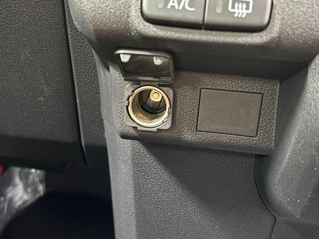 ハイゼットカーゴＤＸＡＭ・ＦＭラジオ　オートライト　ＣＶＴ　　マニュアルエアコン（長野県）の中古車