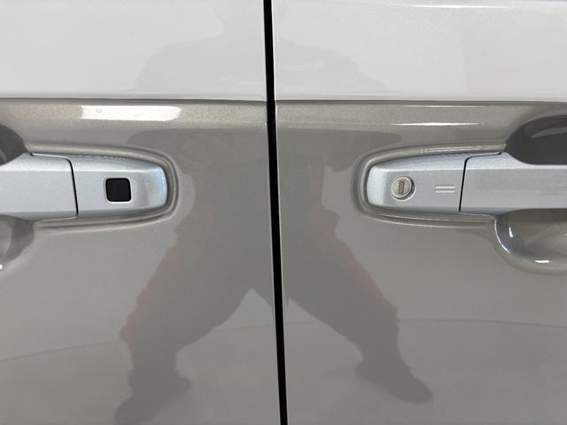 ムーヴキャンバスストライプスX4WD 防錆塗装済み 低走行 CDチューナー LEDヘッドランプ オートライト スマートアシスト スライドドア オートエアコン プッシュスタート キーフリー 電動格納ミラー(長野県)の中古車