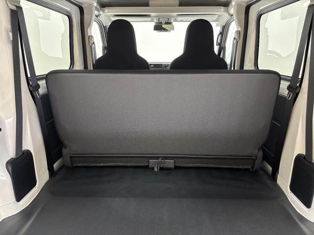 ハイゼットカーゴＤＸＡＭ・ＦＭチューナー　マニュアルエアコン　両側スライドドア　フルフラット荷室　オーバーヘッドシェルフ　ハロゲンヘッドランプ　両側パワーウィンドゥ　キーレスエントリー　ショッピングフック　スマアシ（長野県）の中古車