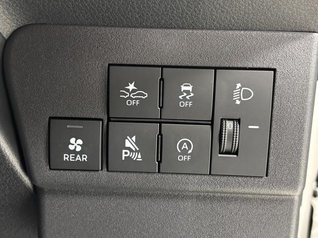 ハイゼットカーゴＤＸＡＭ・ＦＭチューナー　マニュアルエアコン　両側スライドドア　フルフラット荷室　オーバーヘッドシェルフ　ハロゲンヘッドランプ　両側パワーウィンドゥ　キーレスエントリー　ショッピングフック　スマアシ（長野県）の中古車
