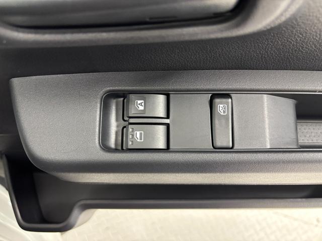 ハイゼットカーゴＤＸＡＭ・ＦＭチューナー　マニュアルエアコン　両側スライドドア　フルフラット荷室　オーバーヘッドシェルフ　ハロゲンヘッドランプ　両側パワーウィンドゥ　キーレスエントリー　ショッピングフック　スマアシ（長野県）の中古車