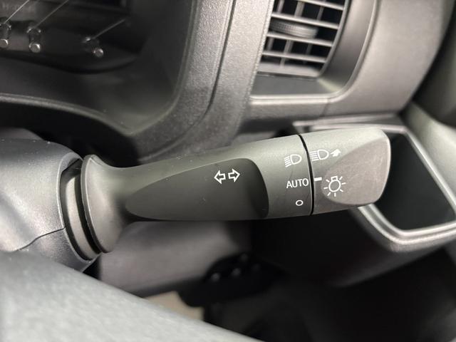 ハイゼットカーゴＤＸＡＭ・ＦＭチューナー　マニュアルエアコン　両側スライドドア　フルフラット荷室　オーバーヘッドシェルフ　ハロゲンヘッドランプ　両側パワーウィンドゥ　キーレスエントリー　ショッピングフック　スマアシ（長野県）の中古車