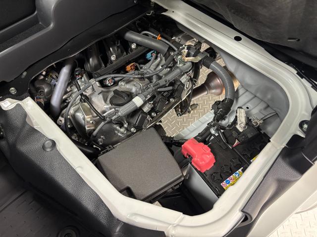 ハイゼットカーゴＤＸＡＭ・ＦＭチューナー　マニュアルエアコン　両側スライドドア　フルフラット荷室　オーバーヘッドシェルフ　ハロゲンヘッドランプ　両側パワーウィンドゥ　キーレスエントリー　ショッピングフック　スマアシ（長野県）の中古車
