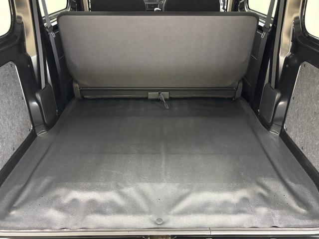 ハイゼットカーゴDXAM.FMチューナー マニュアルエアコン 電子制御式4WD フルフラット荷室 両側スライドドア ショッピングフック オーバーヘッドシェルフ オートライト機能 キーレスエントリー 衝突回避(長野県)の中古車