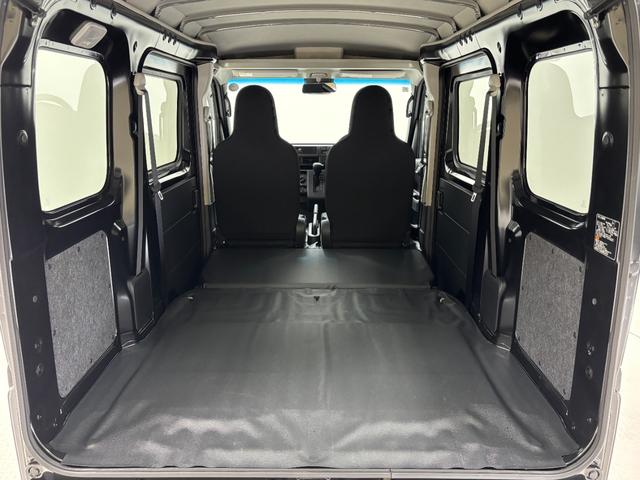 ハイゼットカーゴDXAM.FMチューナー マニュアルエアコン 電子制御式4WD フルフラット荷室 両側スライドドア ショッピングフック オーバーヘッドシェルフ オートライト機能 キーレスエントリー 衝突回避(長野県)の中古車