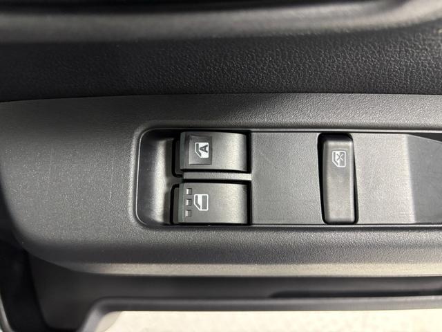 ハイゼットカーゴDXAM.FMチューナー マニュアルエアコン 電子制御式4WD フルフラット荷室 両側スライドドア ショッピングフック オーバーヘッドシェルフ オートライト機能 キーレスエントリー 衝突回避(長野県)の中古車