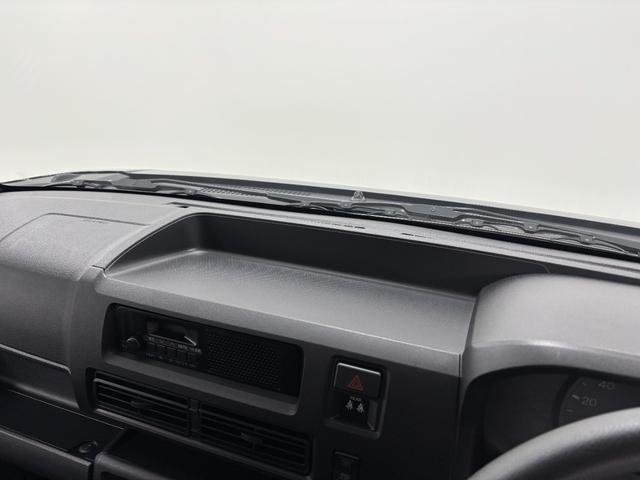ハイゼットカーゴDXAM.FMチューナー マニュアルエアコン 電子制御式4WD フルフラット荷室 両側スライドドア ショッピングフック オーバーヘッドシェルフ オートライト機能 キーレスエントリー 衝突回避(長野県)の中古車