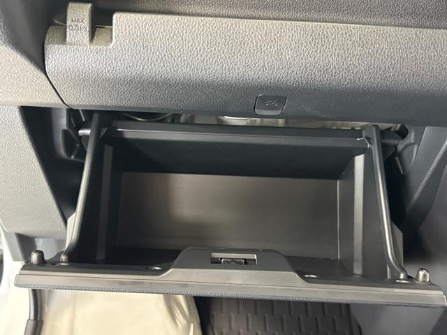 ハイゼットカーゴＤＸＡＭ・ＦＭラジオ　マニュアルエアコン　　オートライト　ＣＶＴ（長野県）の中古車