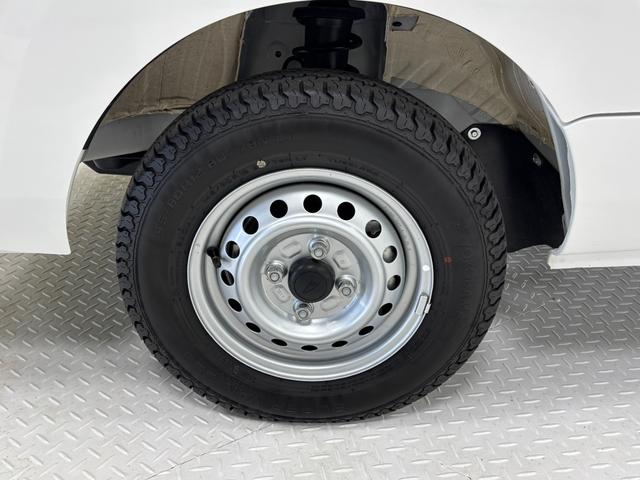 ハイゼットトラックスタンダードＡＭ，ＦＭチューナー　マニュアルエアコン　電子制御式４ＷＤ　アクセサリーソケット　荷台ゴムマット　ゲートプロテクター　ガードフレームプロテクター　ハロゲンヘッドランプ　オートライト機能　スマアシ（長野県）の中古車
