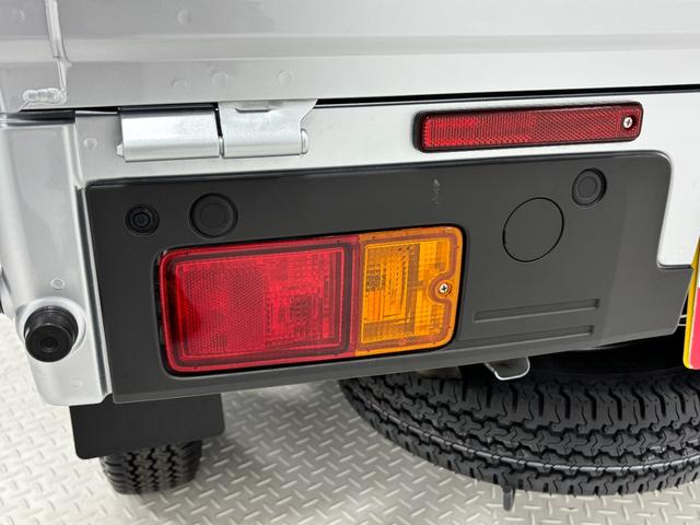 ハイゼットトラックスタンダード　農用スペシャル５ＭＴ　ＡＭ，ＦＭチューナー　マニュアルエアコン　パートタイム４ＷＤ　スーパーデフロック　アクセサリーソケット　荷台ゴムマット　ゲートプロテクター　ガードフレームプロテクター　ＬＥＤ大型荷台作業（長野県）の中古車