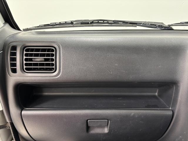 キャリイトラックＫＣエアコン・パワステＡＭ・ＦＭラジオ　マニュアルエアコン　　　ＡＴ（長野県）の中古車