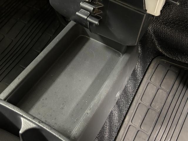 キャリイトラックＫＣエアコン・パワステＡＭ・ＦＭラジオ　マニュアルエアコン　　　ＡＴ（長野県）の中古車