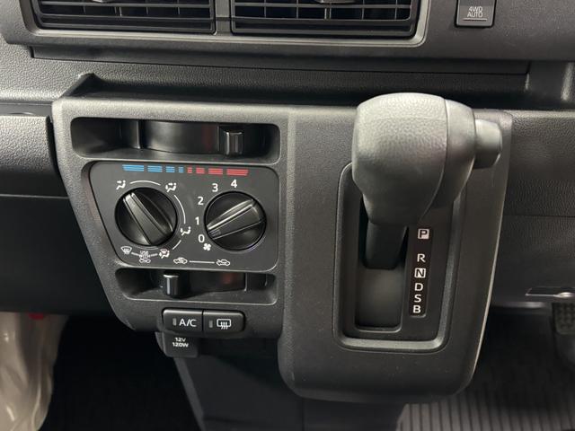 ハイゼットカーゴＤＸ防錆塗装済み　ＡＭＦＭチューナー　ＬＥＤヘッドランプ　エアコン　オートライト　電子制御式４ＷＤ　キーレスエントリー　　スライドドア（長野県）の中古車