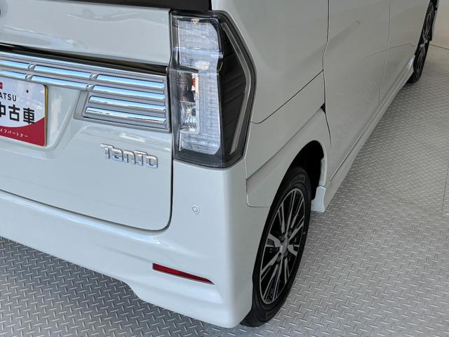 タントカスタムＸ　４ＷＤ　トップエディションＳＡIII　ＣＤＣＤチューナー　シートヒーター　片側電動スライドドア　オートライト　オートエアコン　ＬＥＤヘッドランプ　ＬＥＤフォグランプ　４ＷＤ（長野県）の中古車