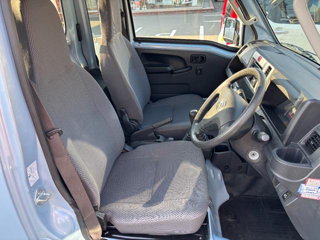 ハイゼットトラックジャンボＳＡIIIｔＭＴ５　ＣＤチューナー　マニュアルエアコン　荷台作業灯　ＬＥＤヘッドランプ　荷台ゴムマット　ゲートプロテクター　電子制御式４ＷＤ　スーパーデフロック　オートライト　キーフリー　スマアシ（長野県）の中古車