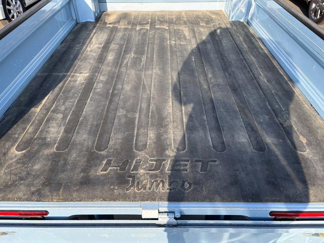 ハイゼットトラックジャンボＳＡIIIｔＭＴ５　ＣＤチューナー　マニュアルエアコン　荷台作業灯　ＬＥＤヘッドランプ　荷台ゴムマット　ゲートプロテクター　電子制御式４ＷＤ　スーパーデフロック　オートライト　キーフリー　スマアシ（長野県）の中古車